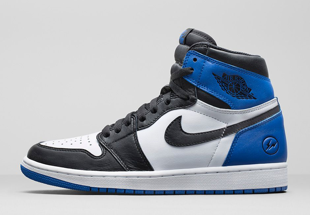 nike-air-jordan-1-bred-fragment-design-type-mobile-battery-key-holder