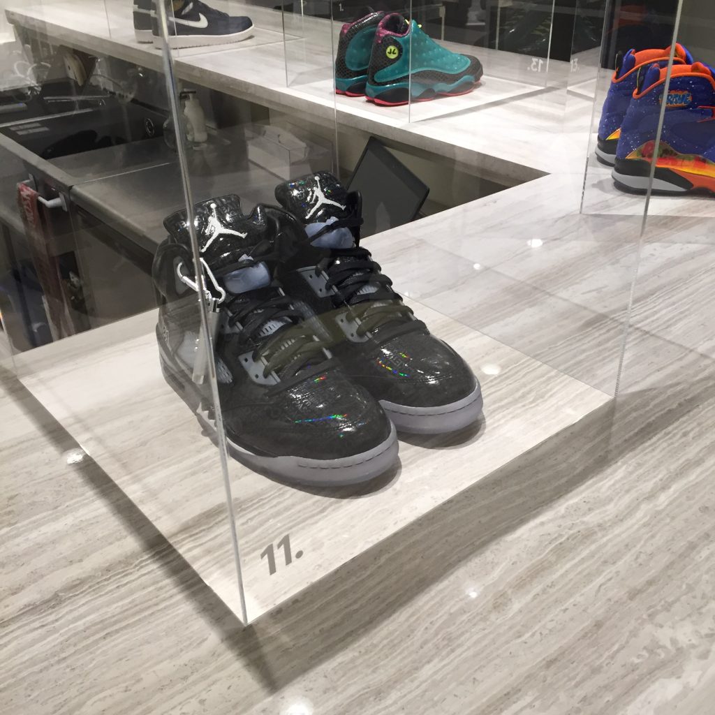 king-masa-shoceseum-at-barneys-new-york-shinjuku-review