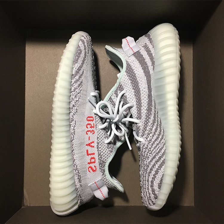 yeezy-boost-350-v2-blue-tint-release-201712