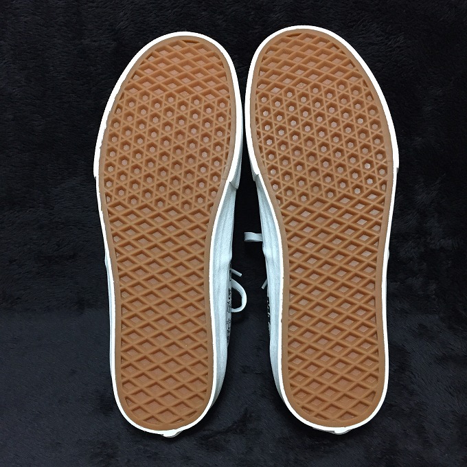 comme-des-garcons-cdg-vnas-authentic-lx