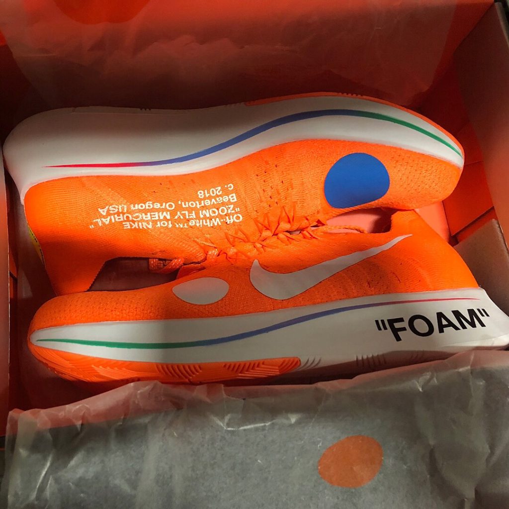 OFF-WHITE × NIKE ZOOM FLY MERCURIAL オレンジ