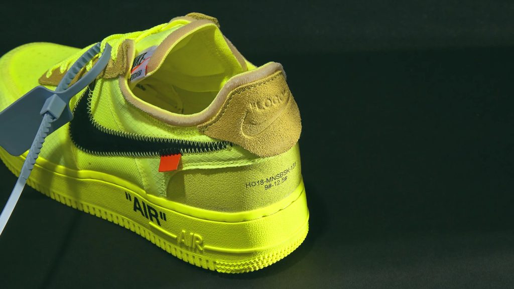 OFF-WHITE × NIKE AIR FORCE 1 LOW BLACK & VOLTが12/19に国内発売予定 