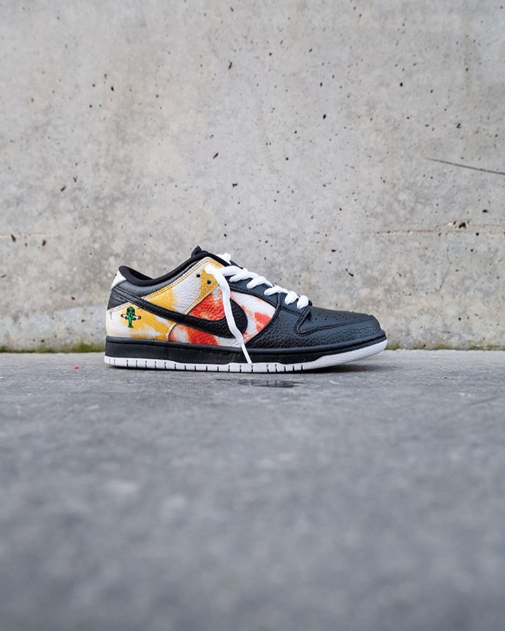 nike-sb-dunk-low-raygun-tie-dye-release-20191227