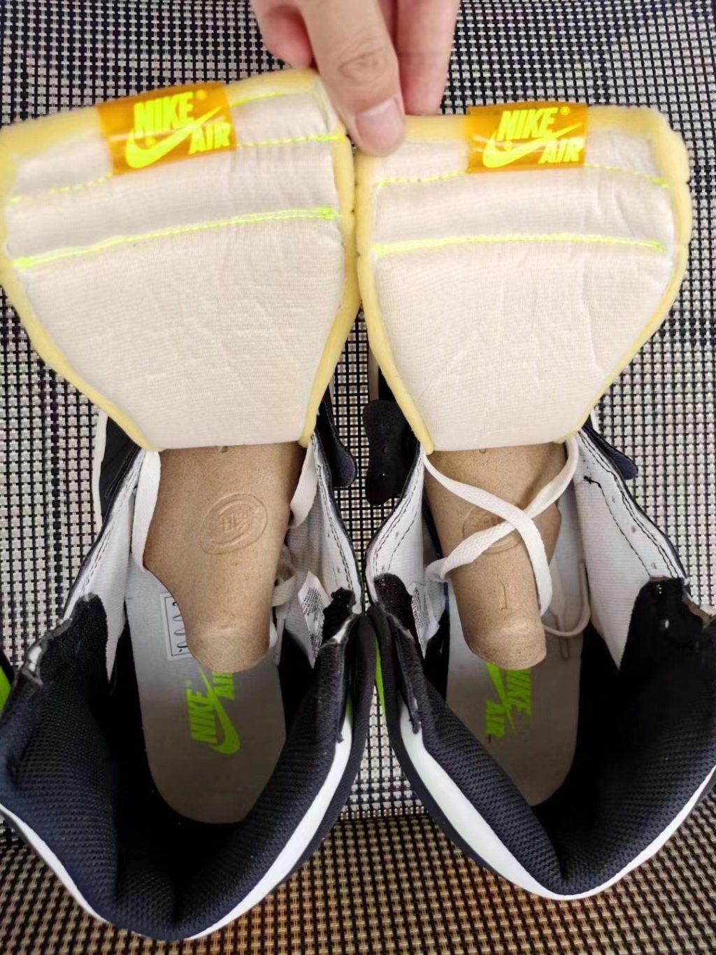 nike-air-jordan-1-white-volt-university-gold-black-555088-118-release-20210109