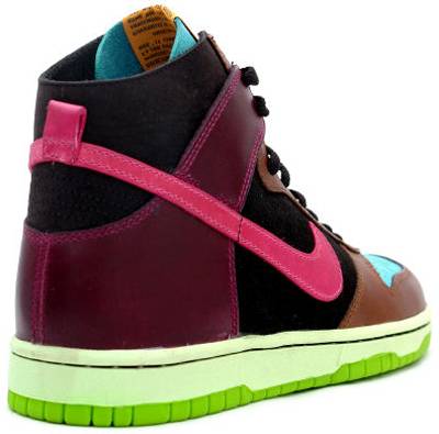 nike-dunk-hi-undefeated-release-20050510