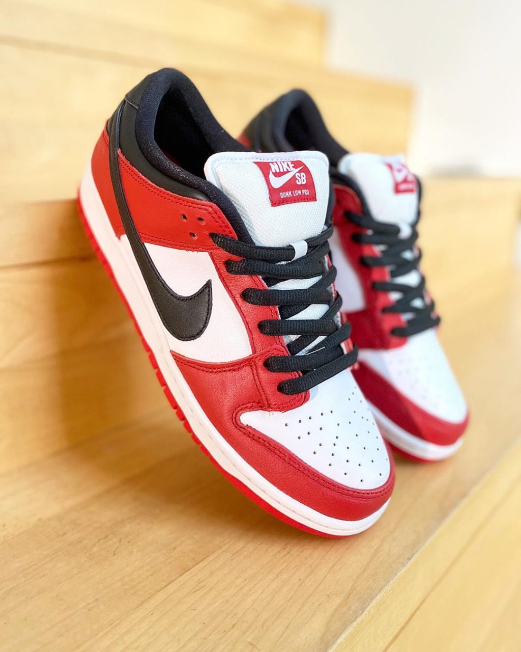 nike-sb-dunk-low-chicago-release-202009