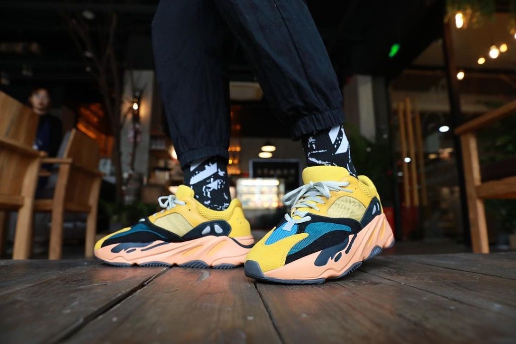 adidas-yeezy-boost-700-sun-gz6984-release-20210123