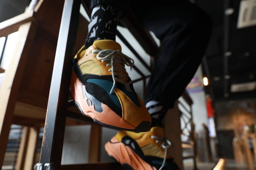 adidas-yeezy-boost-700-sun-gz6984-release-20210123