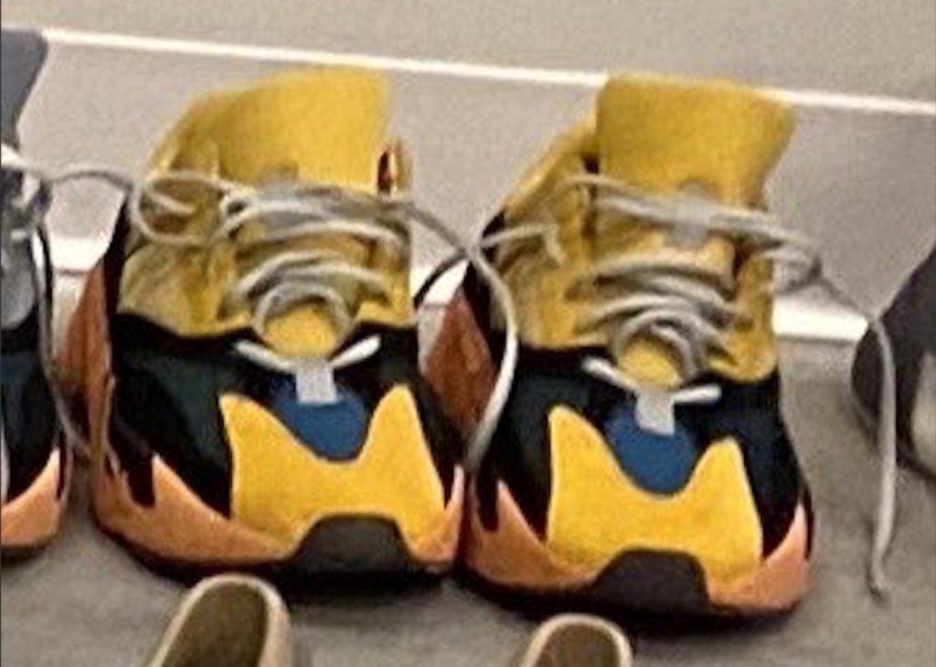 adidas-yeezy-boost-700-sun-gz6984-release-20210123
