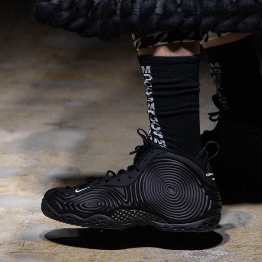 COMME des GARCONS HOMME PLUS × NIKE AIR FOAMPOSITE ONEが11/26に