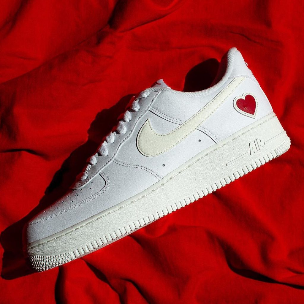 nike-air-force-1-valentines-day-dd7117-100-release-20210206