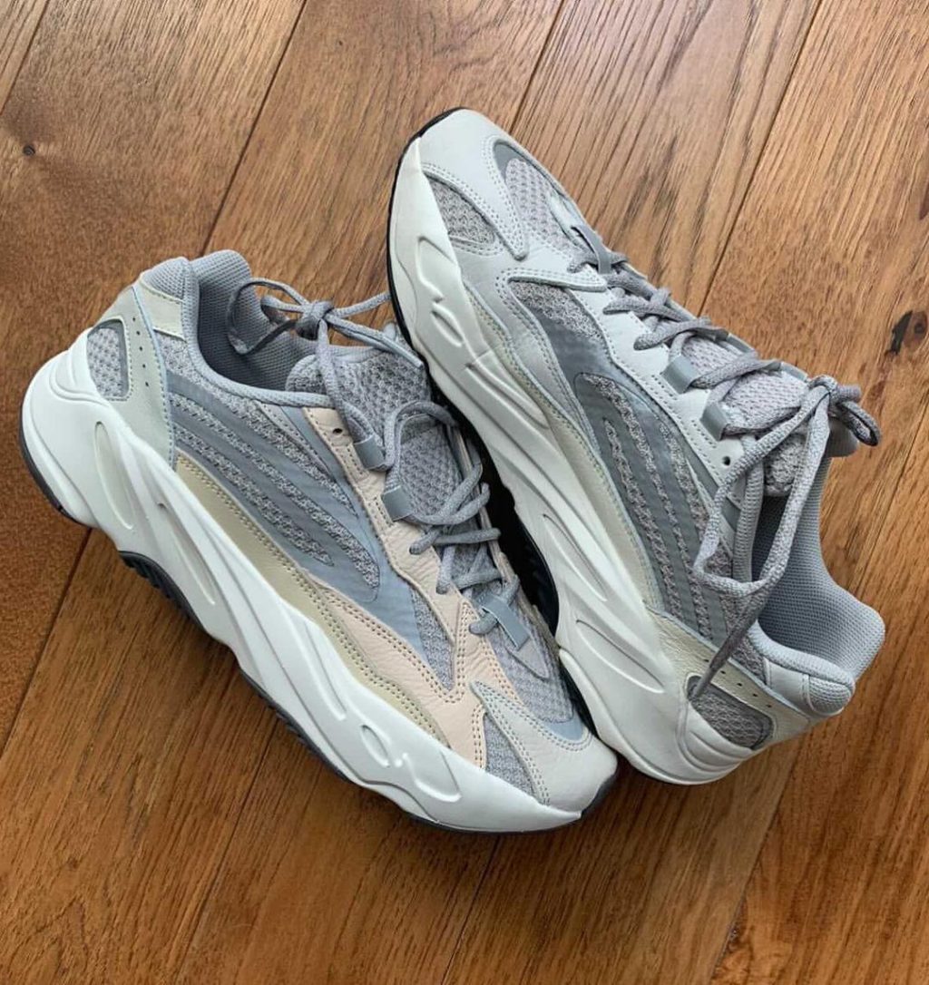 adidas-yeezy-boost-700-v2-gy7924-release-20210313