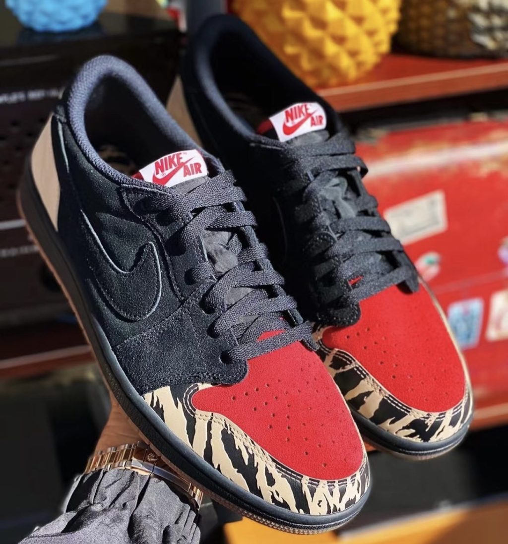 solefly-nike-air-jordan-1-low-dn3400-001-release-20211217