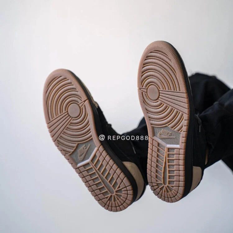 solefly-nike-air-jordan-1-low-dn3400-001-release-20211217