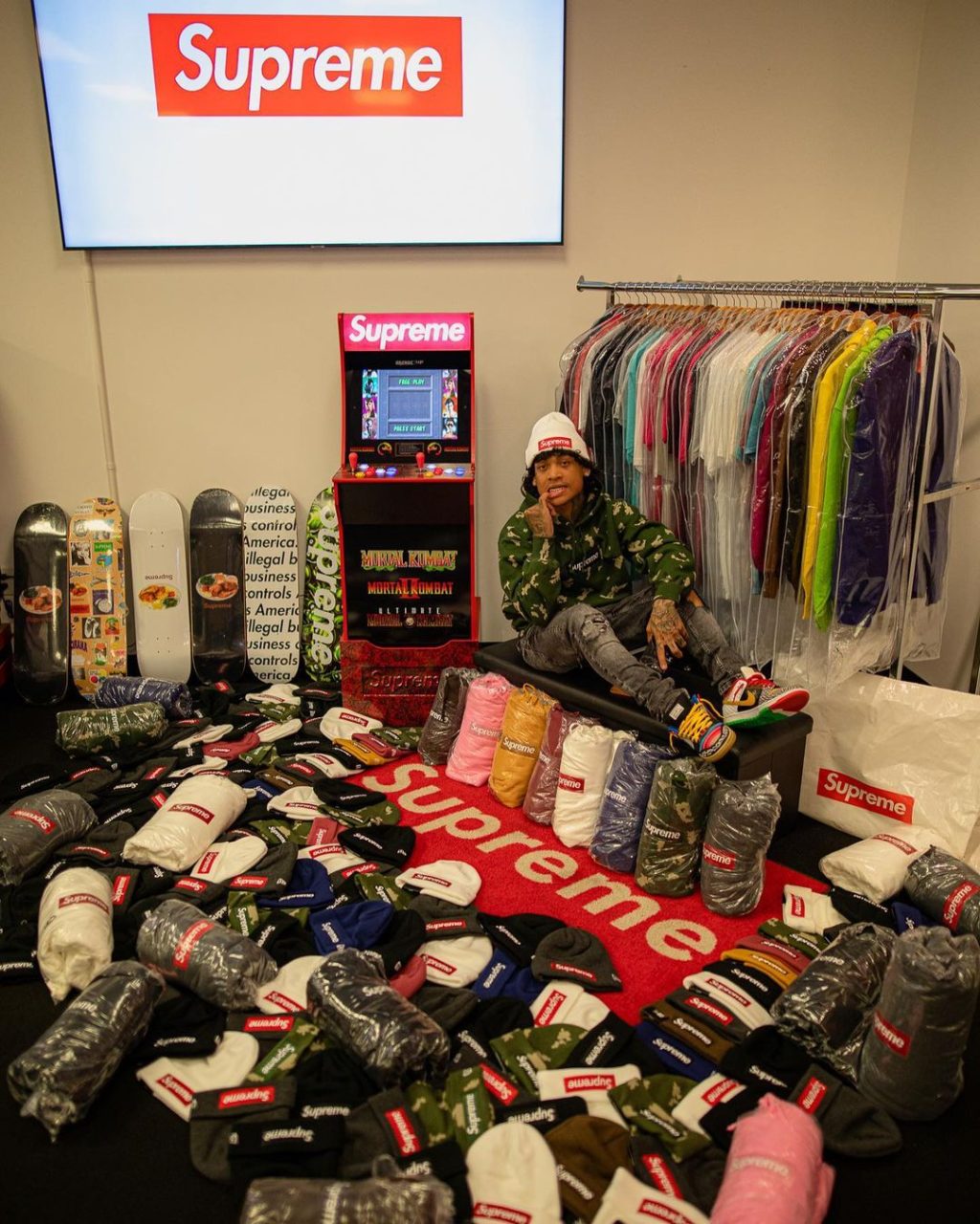 supreme-online-store-20211211-week16-release-items-look