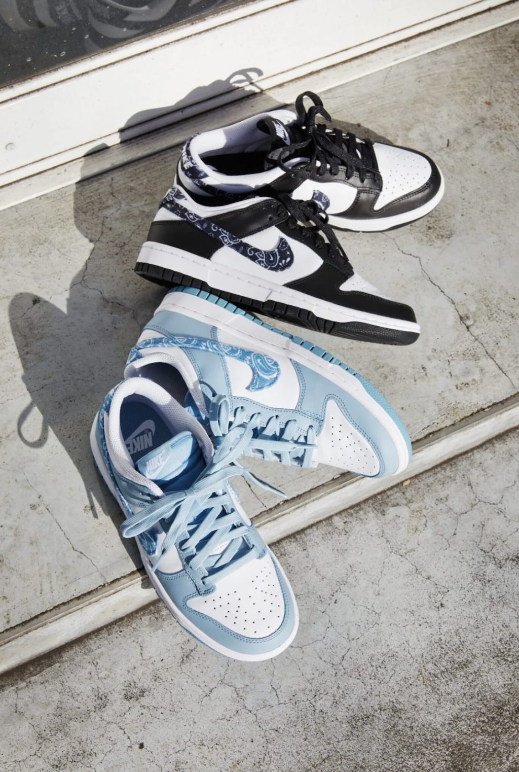 NIKE WMNS DUNK LOW ESS PAISLEY BLACK & WORN BLUEが1/12、1/13、1/20 