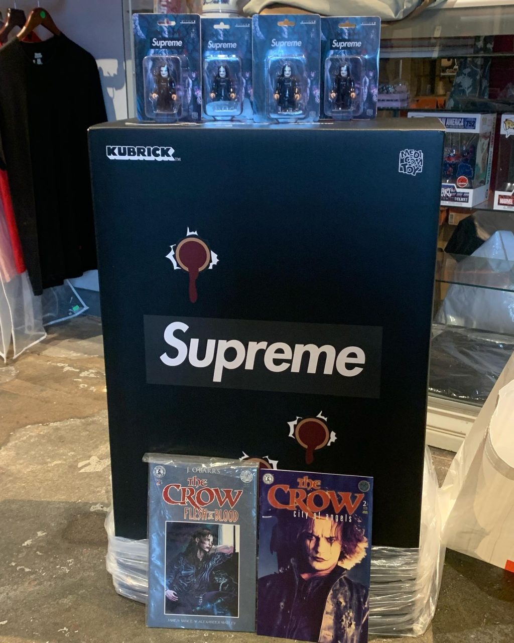 supreme-online-store-20211225-week18-release-items-look