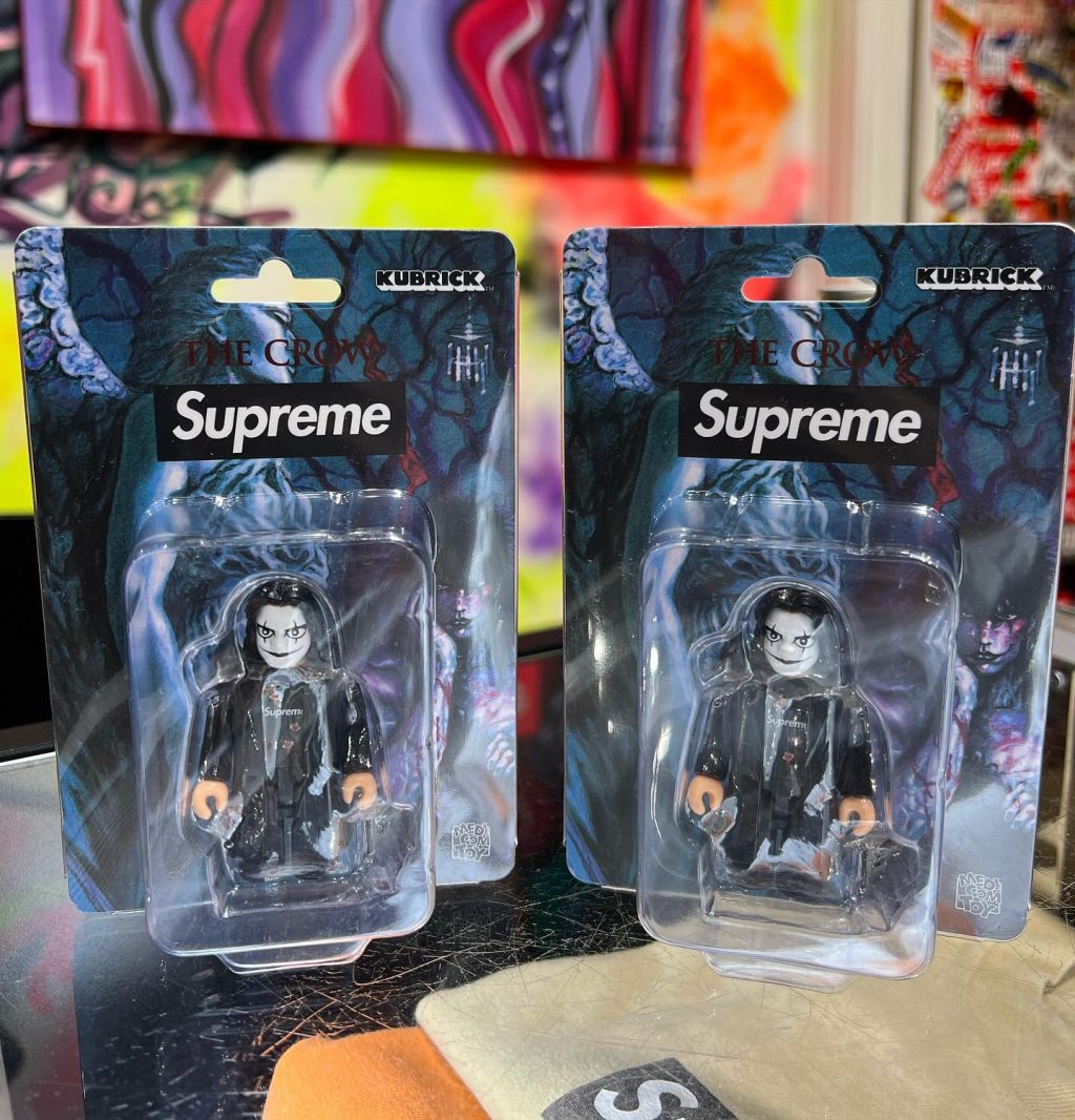 supreme-online-store-20211225-week18-release-items-look