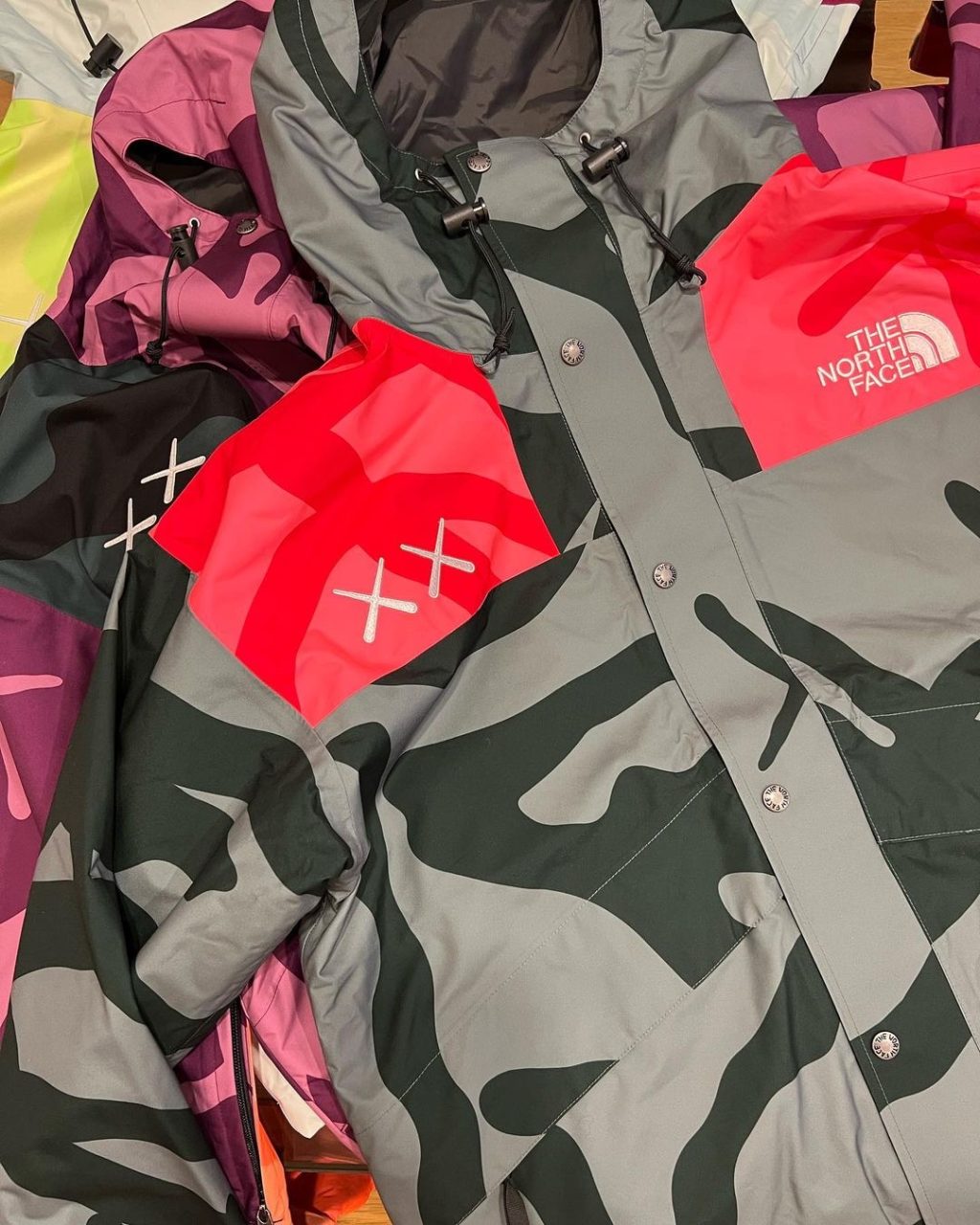 kaws-the-north-face-collaboration-release-2022