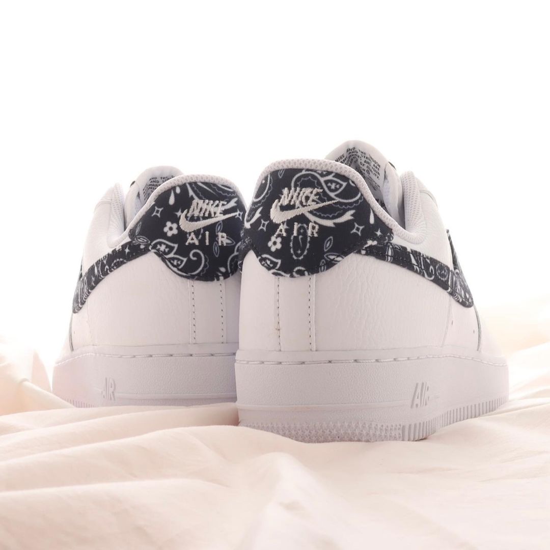 NIKE WMNS AIR FORCE 1 LOW ESS PAISLEY BLACK & GREENが1/20に国内