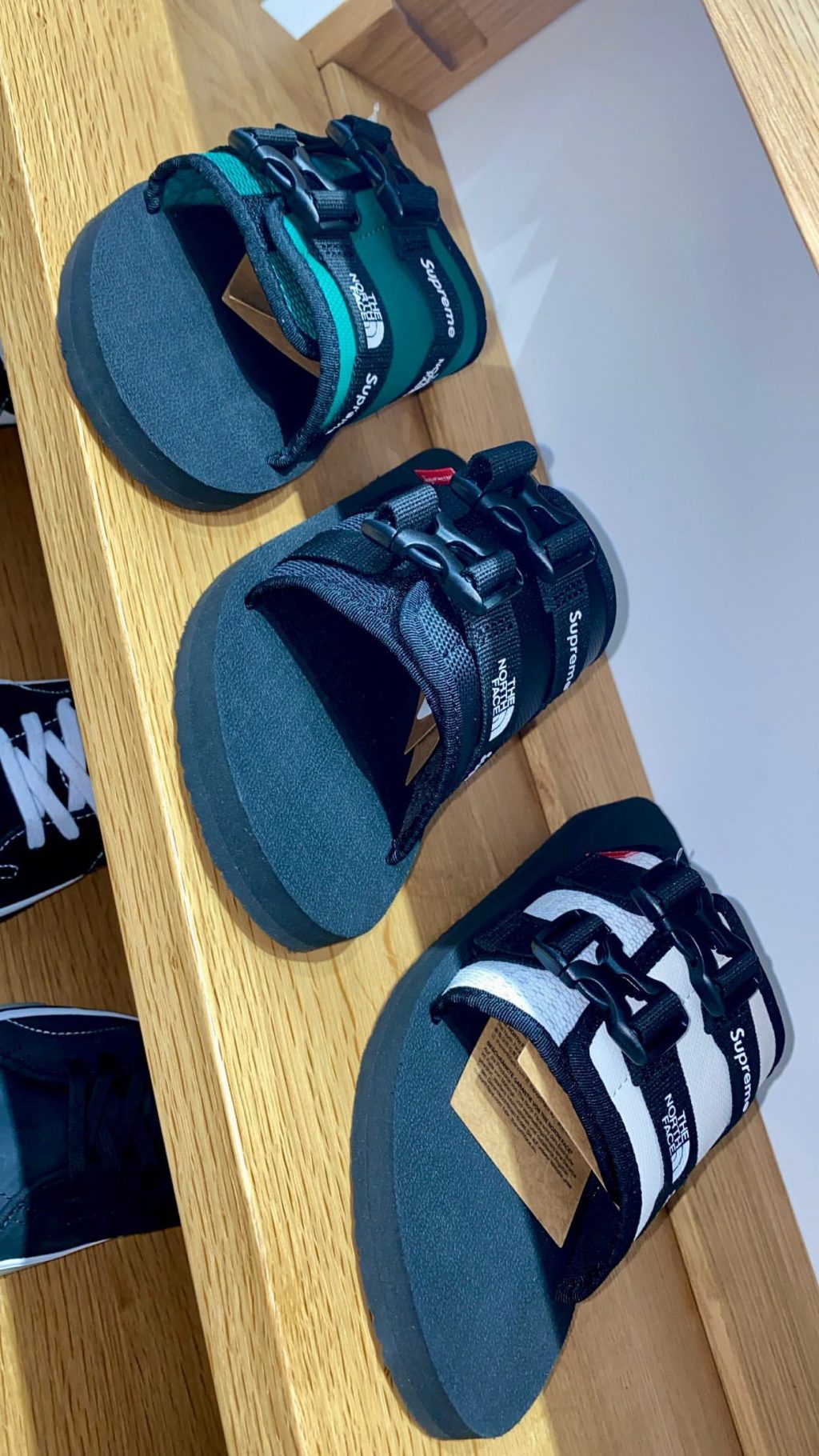 supreme-online-store-20220611-week16-release-items-look