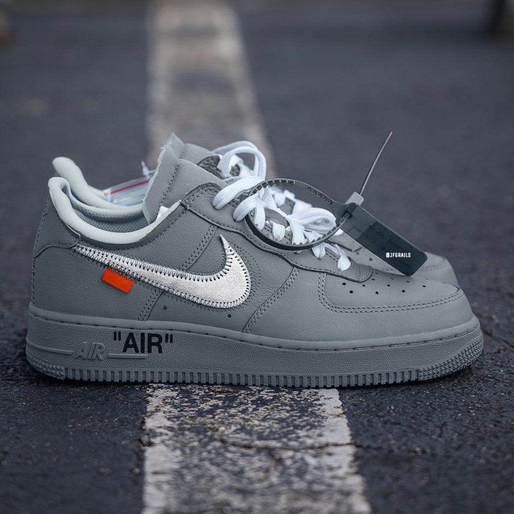 OFF-WHITE × NIKE AIR FORCE 1 LOW GHOST GREYが2022年～2023年に海外