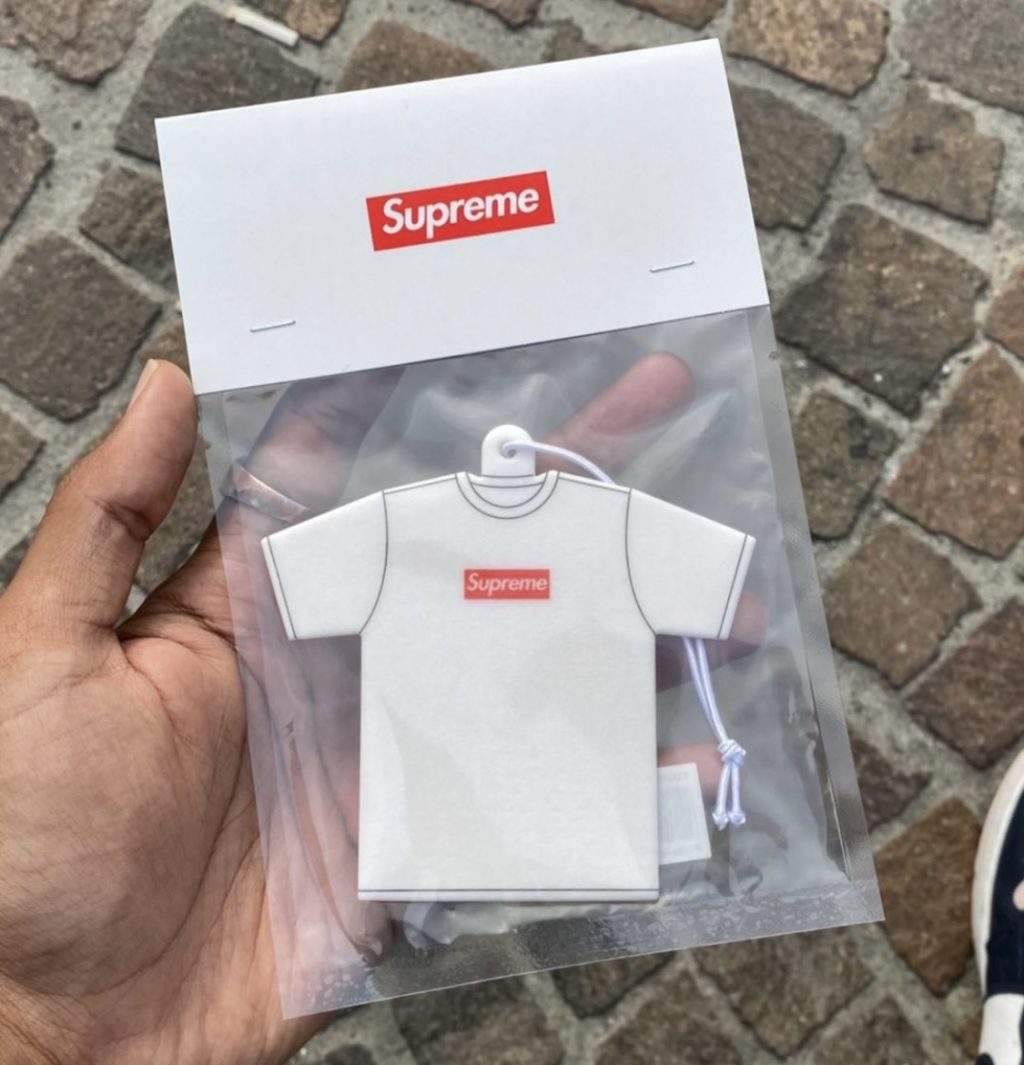 supreme-online-store-20221022-week8-22aw-22fw-release-items-look
