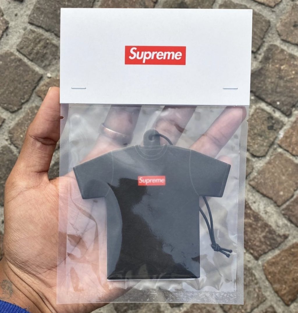 supreme-online-store-20221022-week8-22aw-22fw-release-items-look