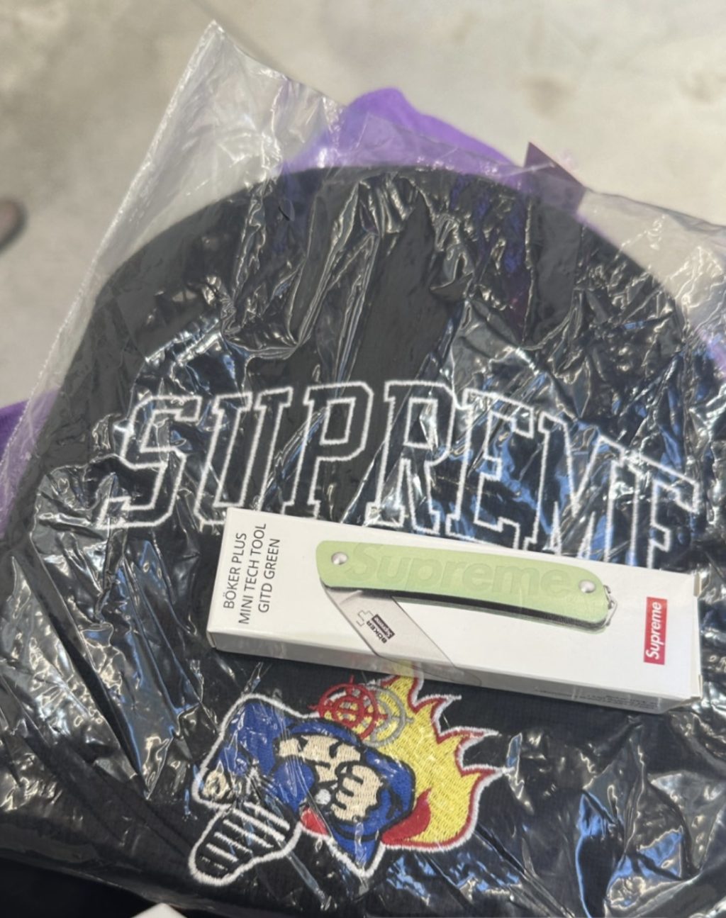 supreme-online-store-20221022-week8-22aw-22fw-release-items-look