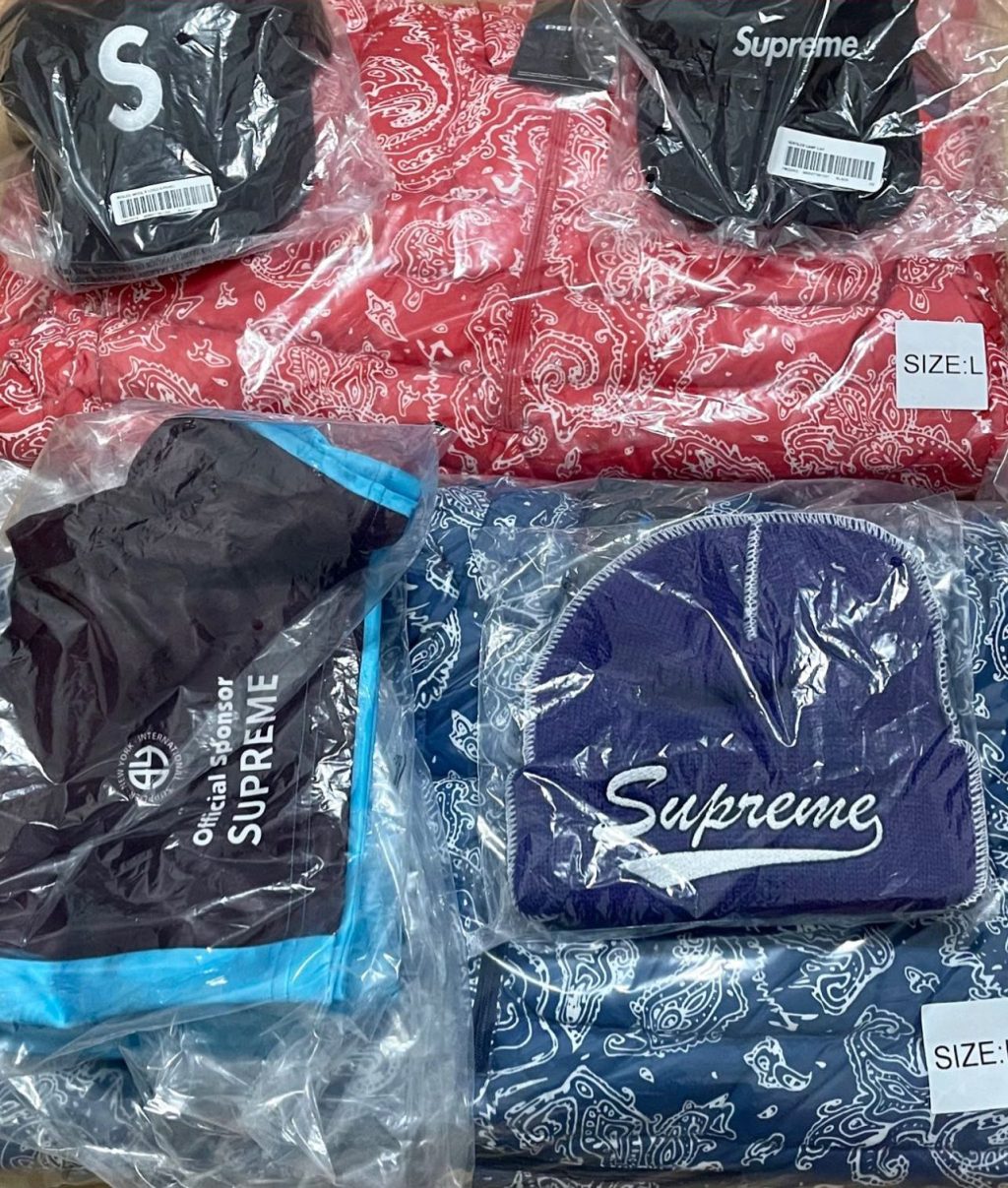 supreme-online-store-20221008-week6-22aw-22fw-release-items-look