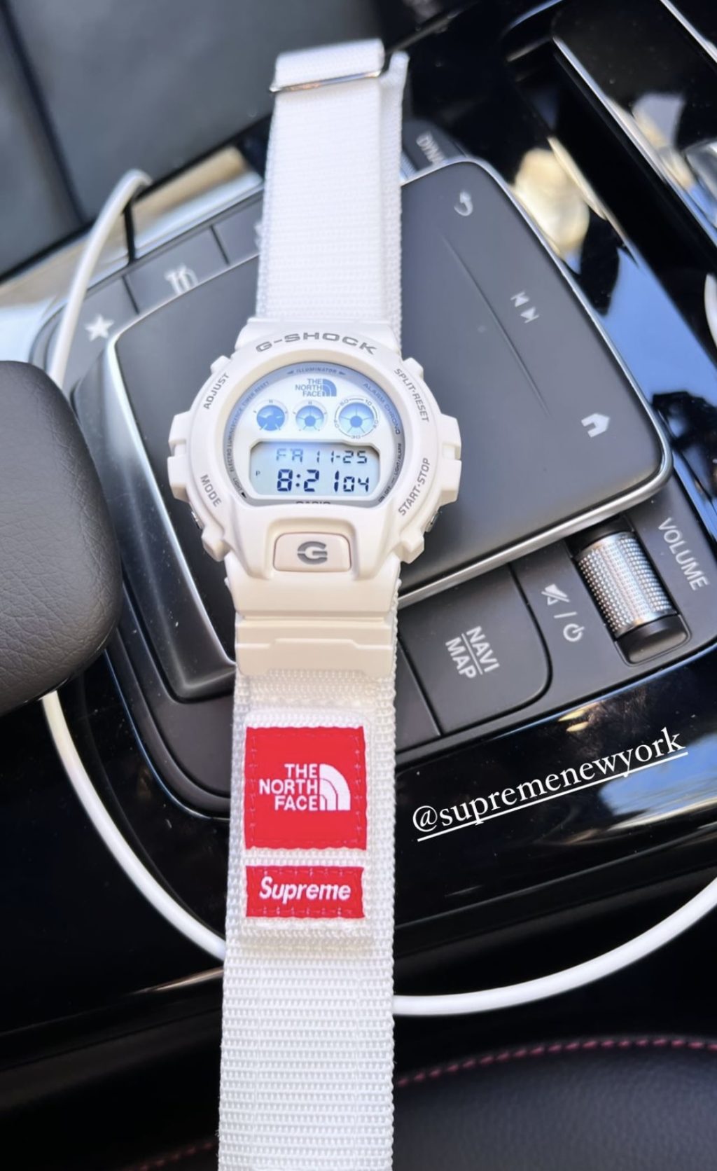 supreme-online-store-20221126-week13-22aw-22fw-release-items-look
