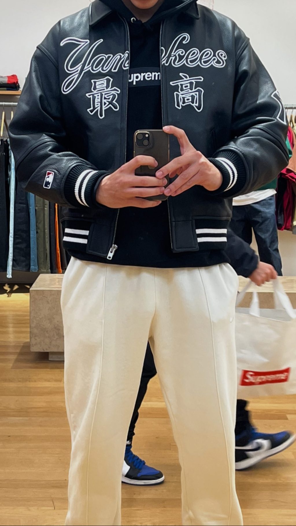 supreme-online-store-20221112-week11-22aw-22fw-release-items-look