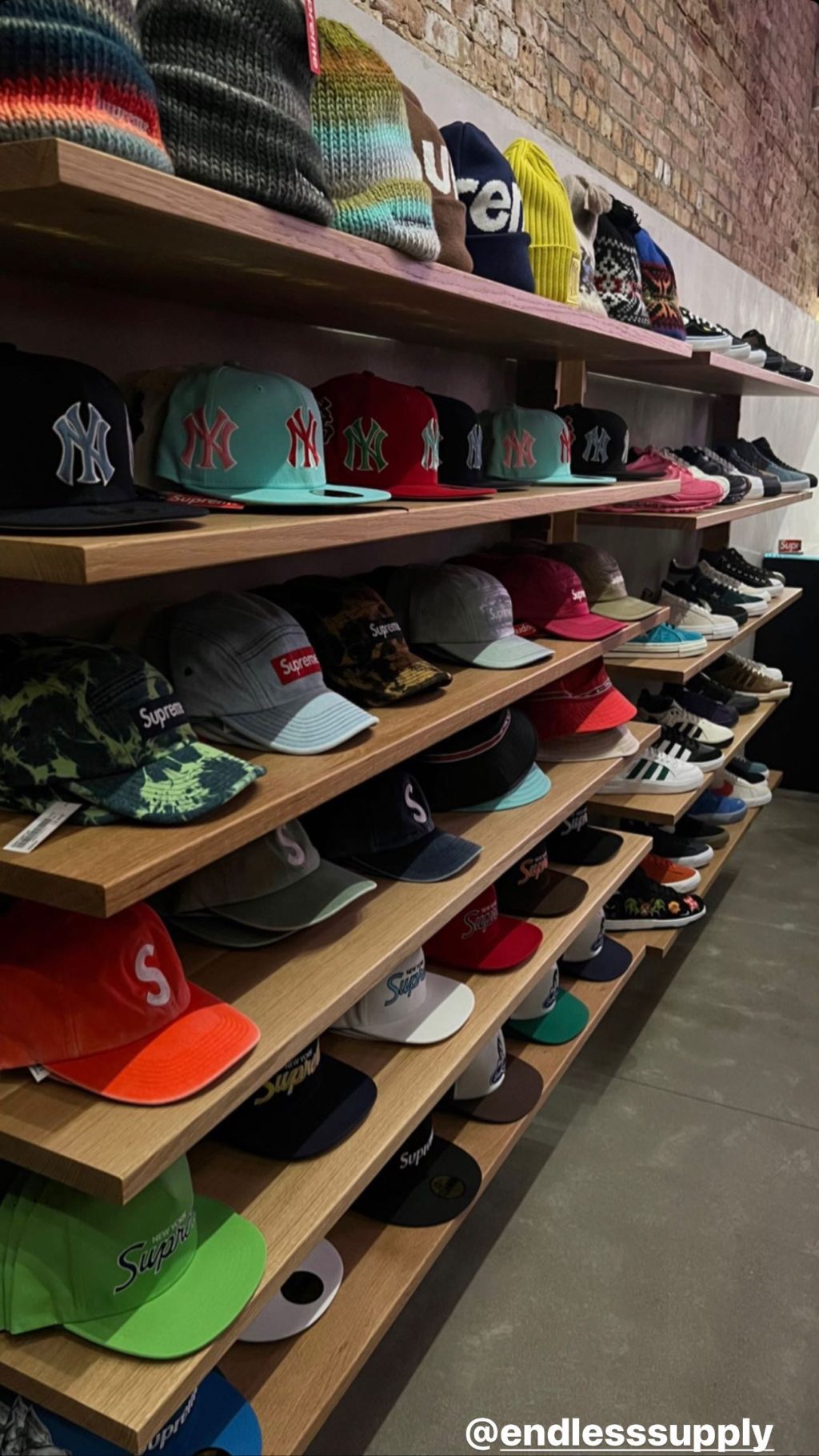 supreme-online-store-20221112-week11-22aw-22fw-release-items-look