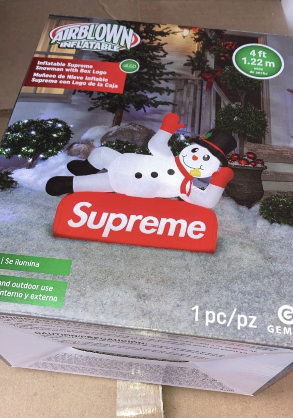 supreme-online-store-20221203-week14-22aw-22fw-release-items-look