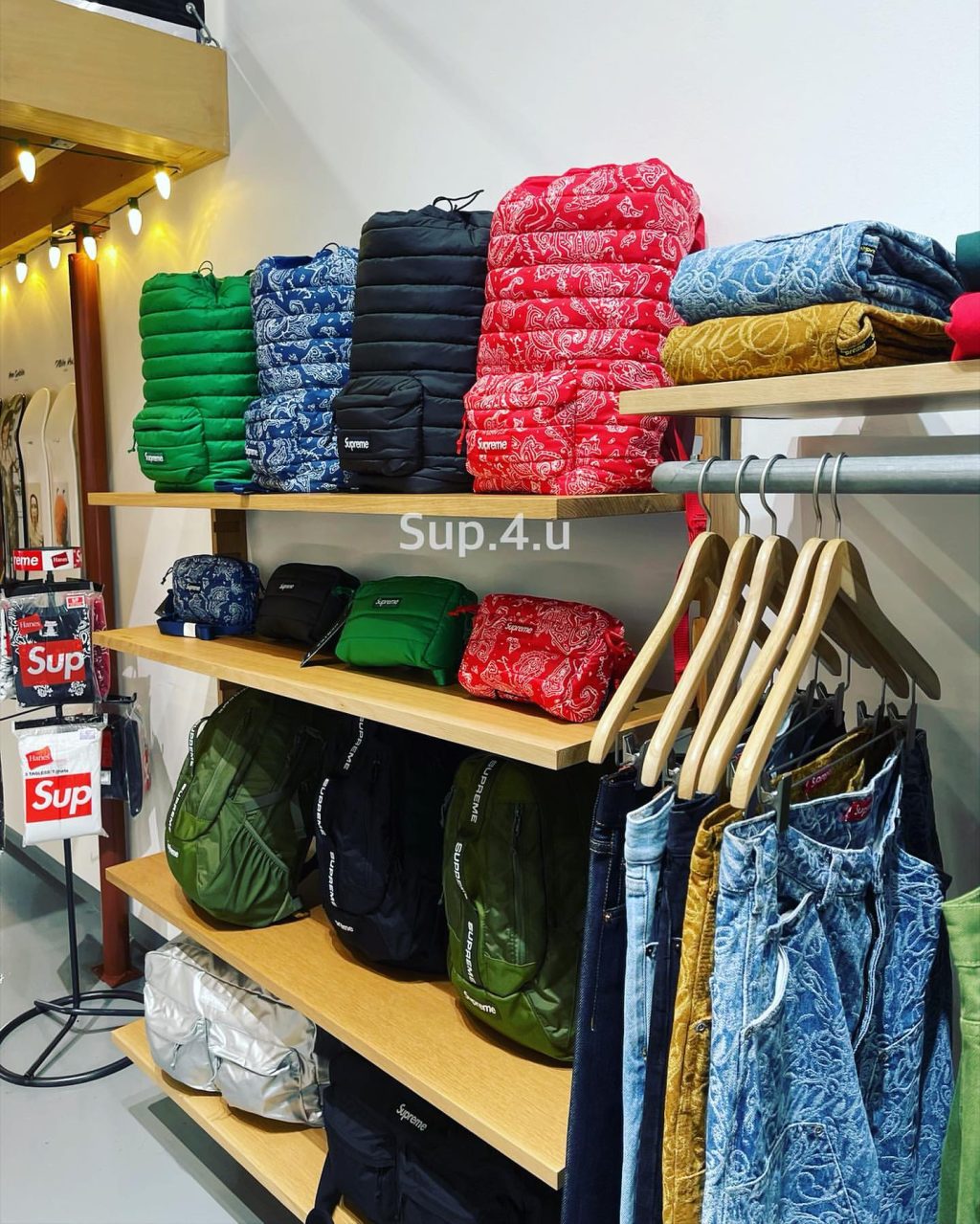 supreme-online-store-20221203-week14-22aw-22fw-release-items-look