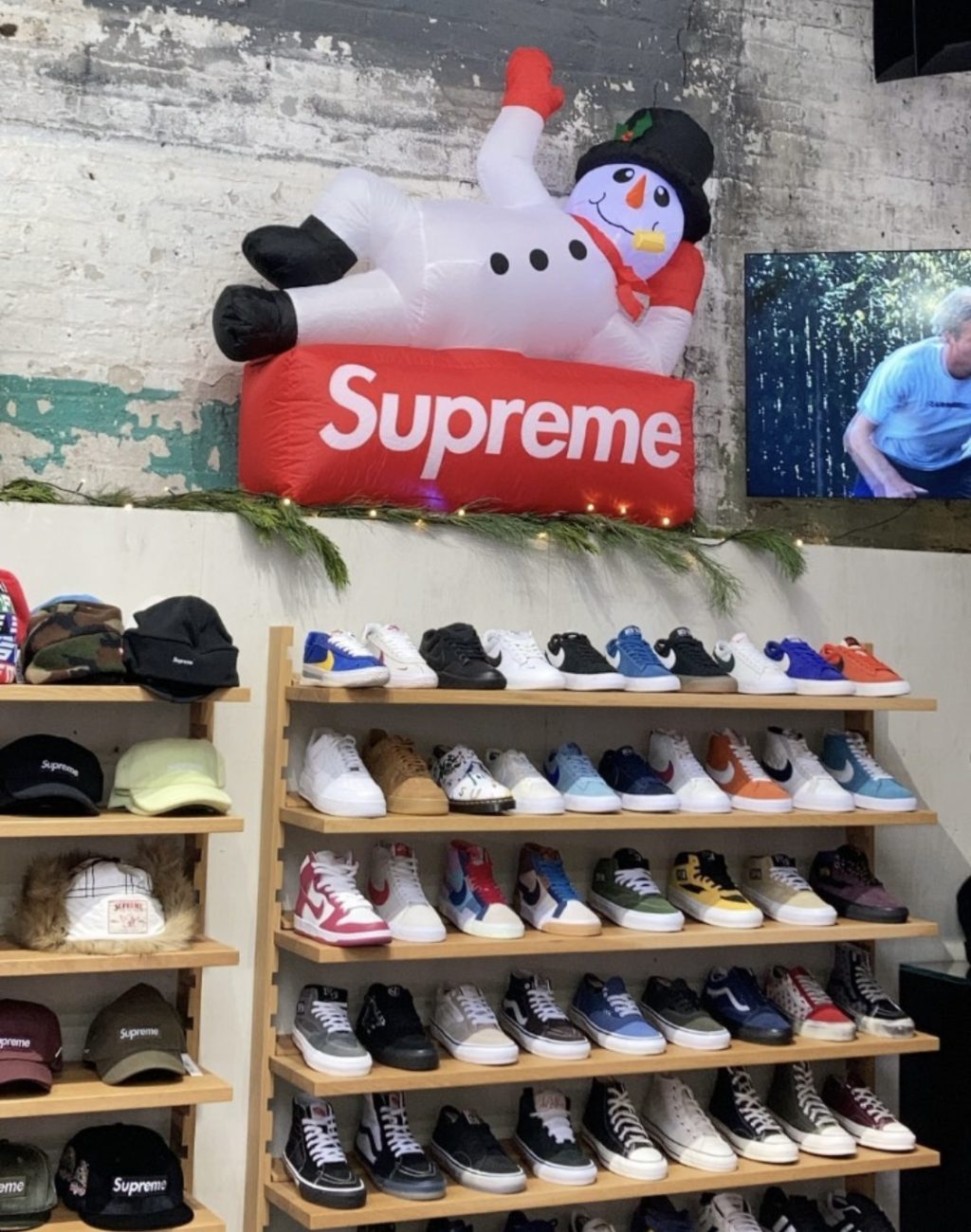 supreme-online-store-20221203-week14-22aw-22fw-release-items-look