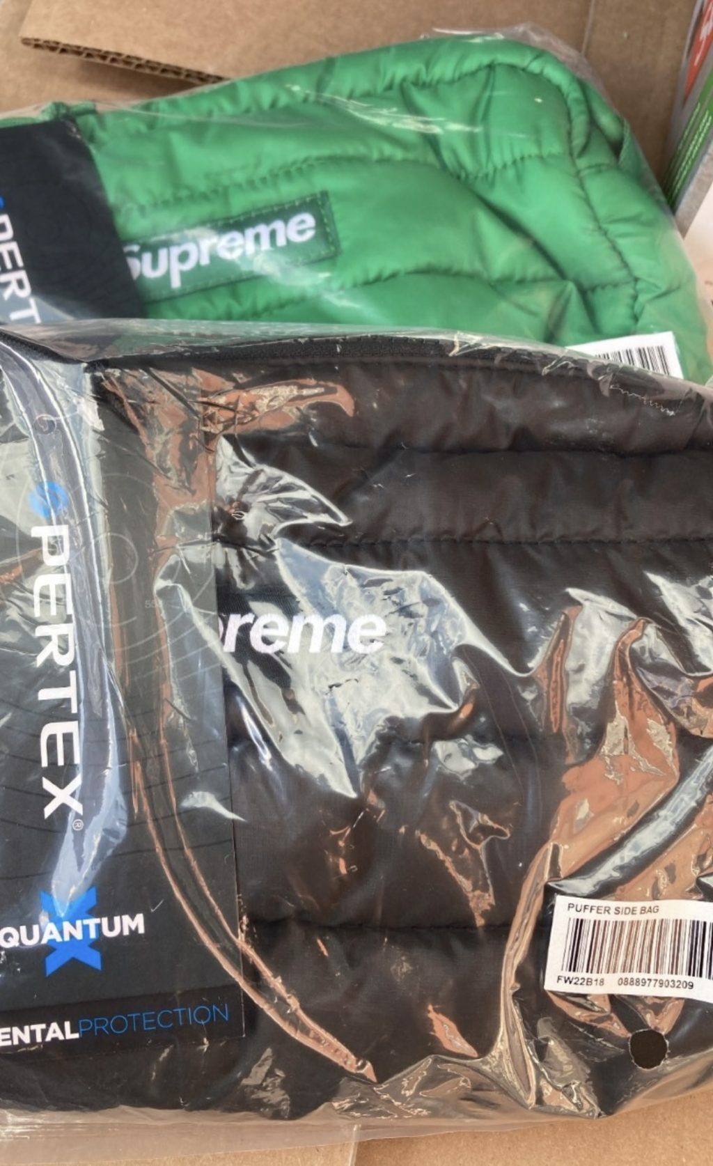 supreme-online-store-20221203-week14-22aw-22fw-release-items-look