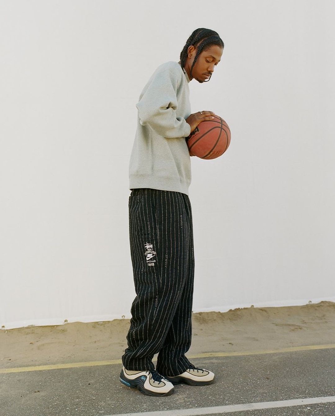 stussy-nike-air-penny-2-dx6934-200-apparel-release-20230214