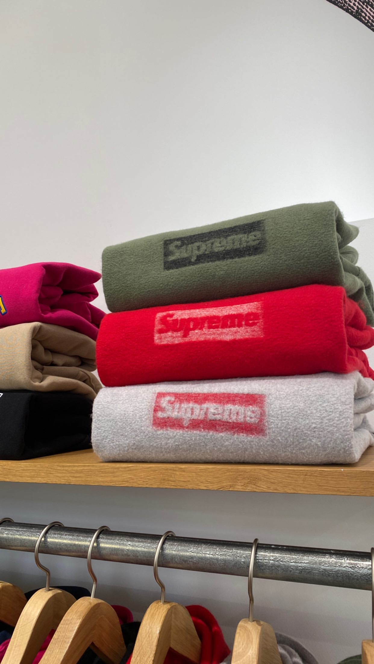 supreme-online-store-20230325-week5-23ss-release-items-look