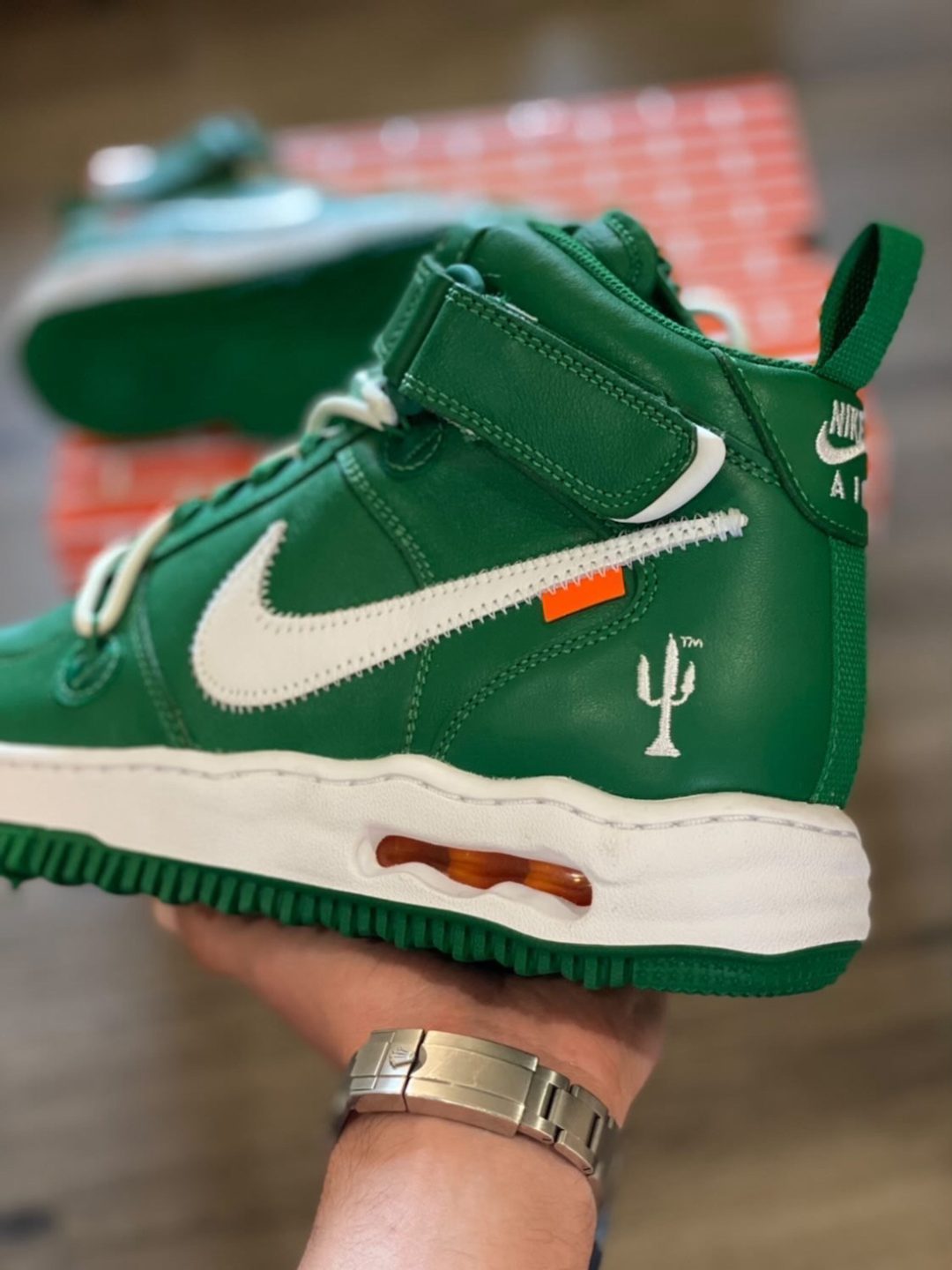 off-white-nike-air-force-1-mid-pine-green-dr0500-300-release-20230428