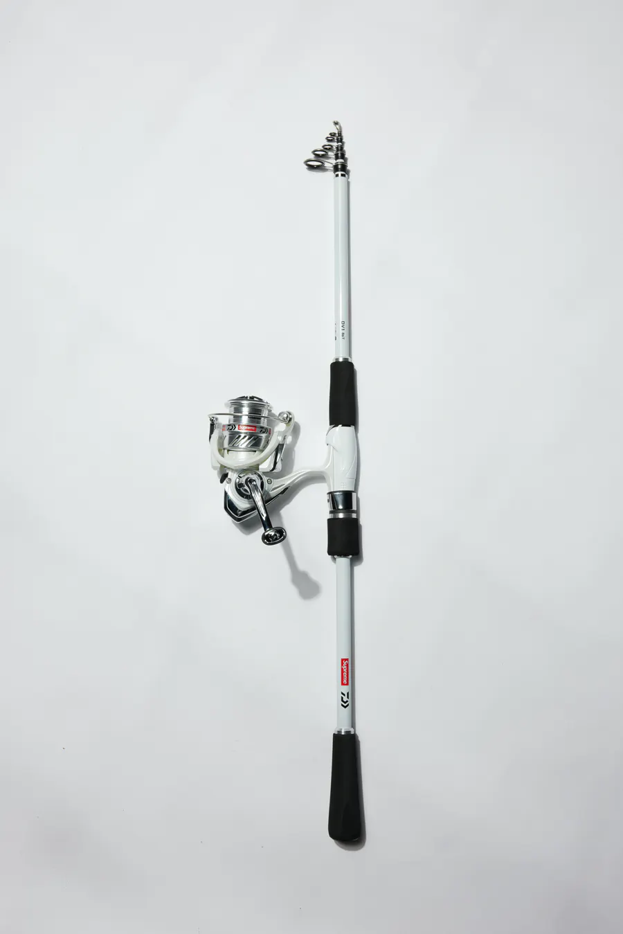 supreme-23ss-supreme-daiwa-dv1-fishing-rod-and-reel