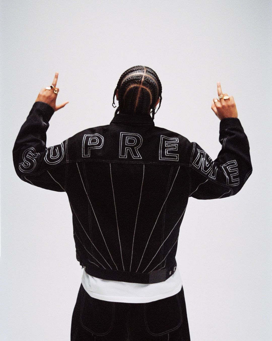 supreme-23fw-23aw-editorial-part1-official-instagram