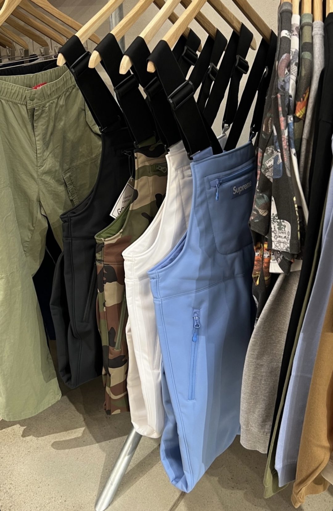 supreme-online-store-20231209-week16-23fw-23aw-release-items-look