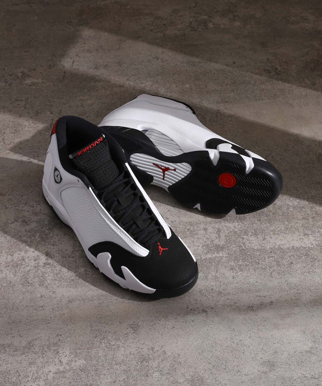 nike-air-jordan-14-black-toe-487471-160-release-20241102