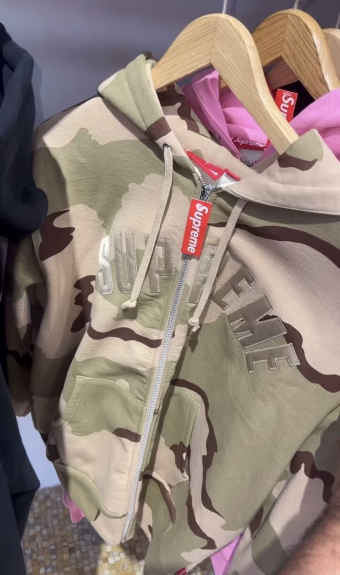 supreme-online-store-20241102-week11-24fw-24aw-release-items-look