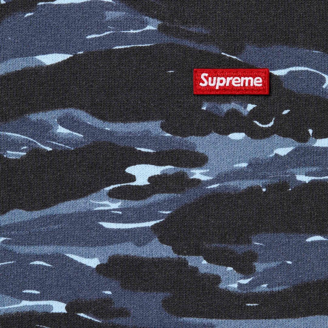 supreme-24fw-24aw-small-box-hooded-sweatshirt
